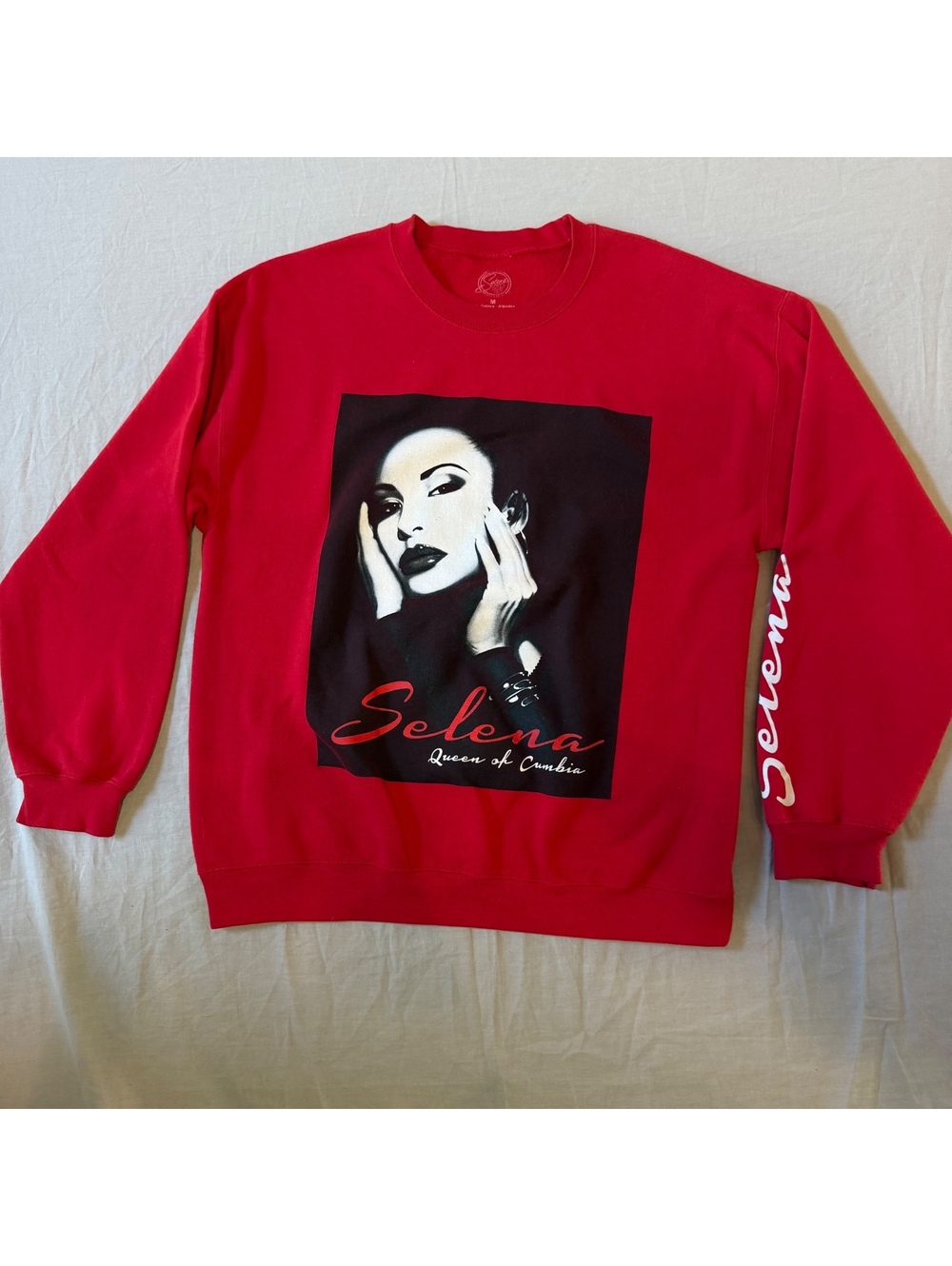 Selena Queen of Cumbia Red Crewneck Sweatshirt Medium Cotton-Poly Blend